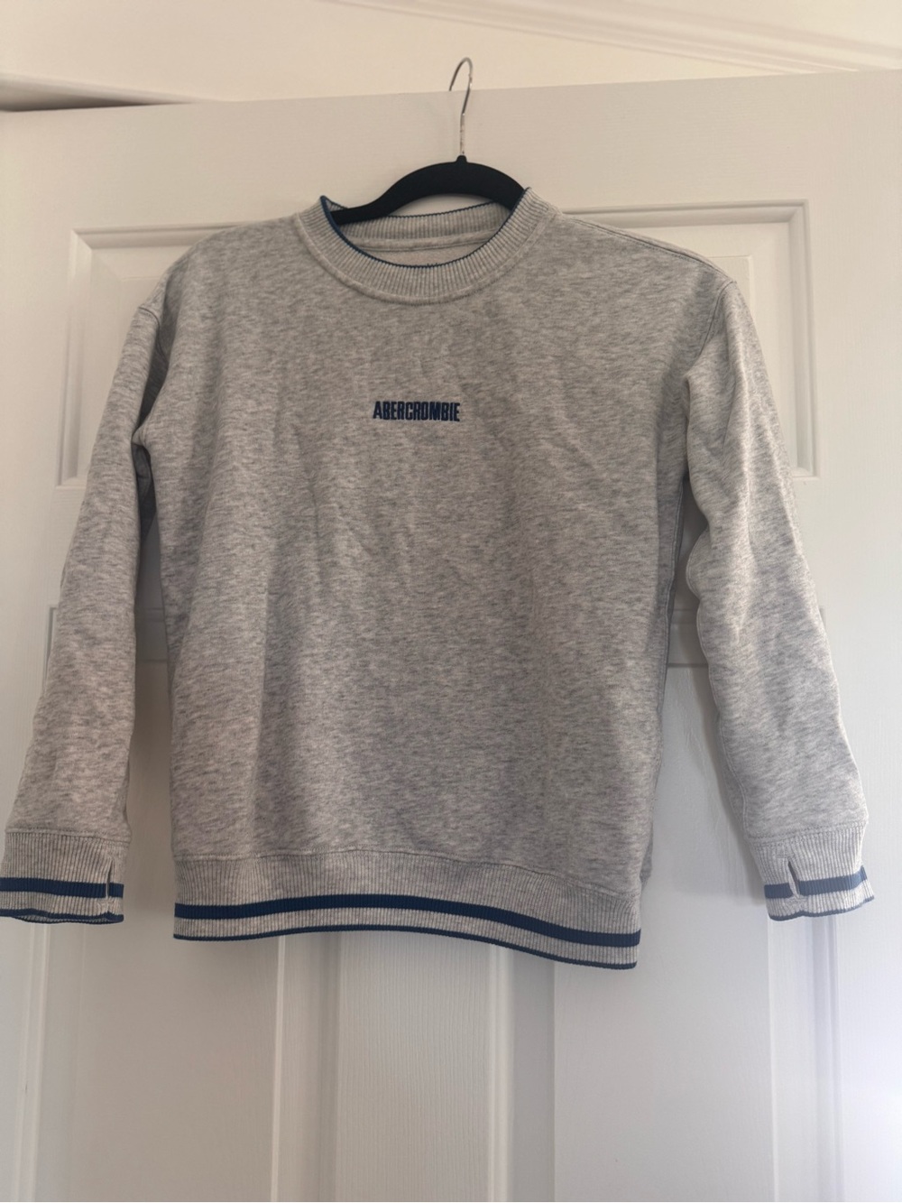 9/10 Abercrombie Kids Grey Crewneck Sweatshirt with Navy Trim super soft
